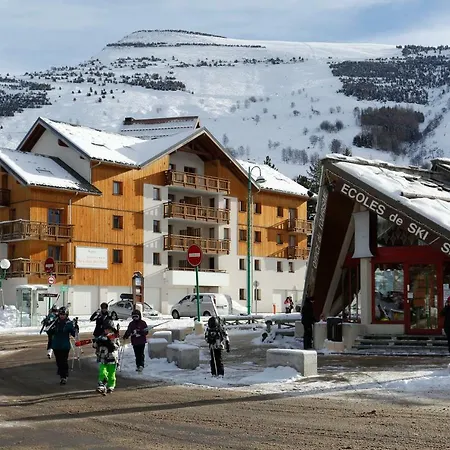 Vacanceole - Au Coeur Des Ours Les Deux Alpes