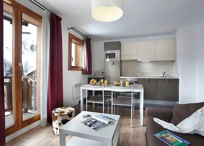 Vacanceole - Au Coeur Des Ours 3* Ле-дез-Альп