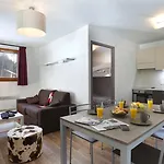 Hotel apartamentowy Vacanceole - Au Coeur Des Ours