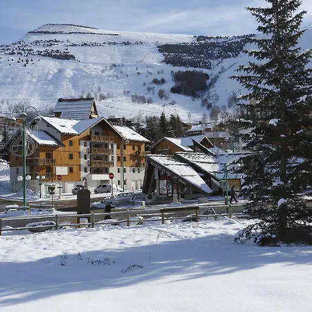 Vacanceole - Au Coeur Des Ours Hotel apartamentowy