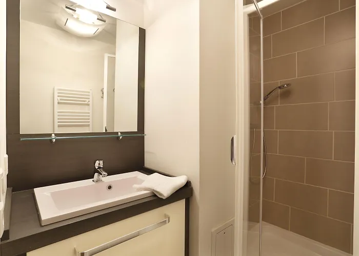 Vacanceole - Au Coeur Des Ours Апарт-отель Ле дез Альп