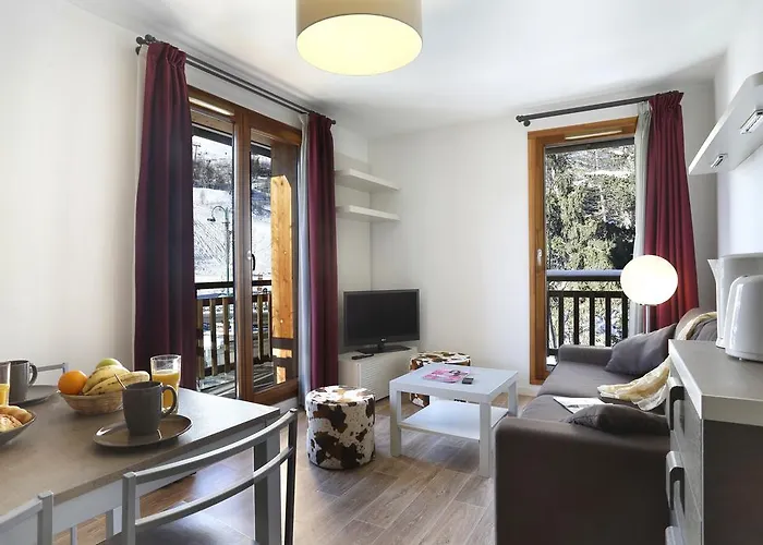 Vacanceole - Au Coeur Des Ours Hotel apartamentowy 3*